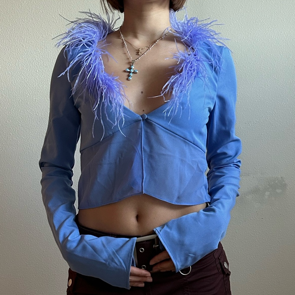 Danielle Guizio periwinkle feather trimmed crop top - Picture 3 of 5